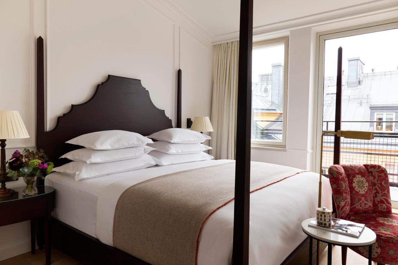 Villa Dagmar 斯德哥尔摩 外观 照片 A room at the Hotel de Crillon