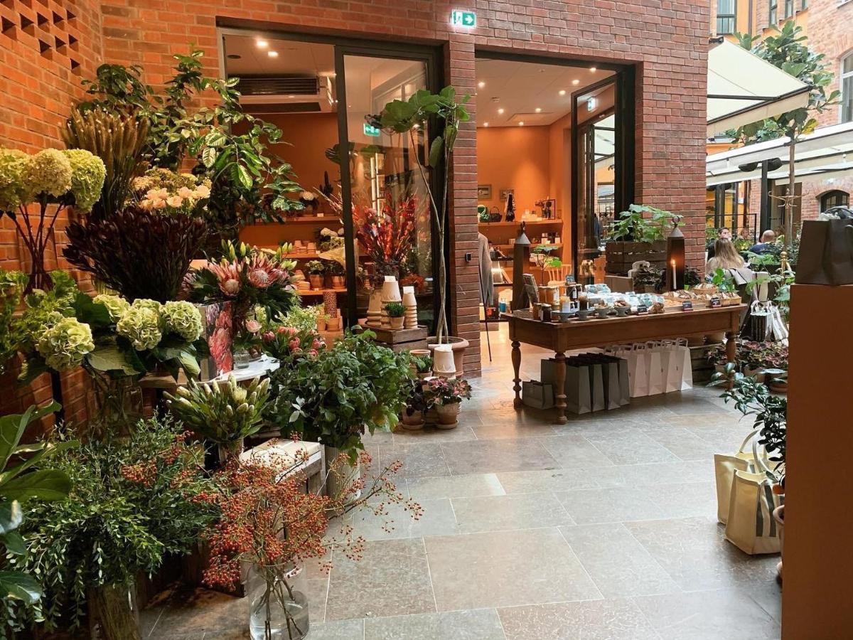 Villa Dagmar 斯德哥尔摩 外观 照片 Flower shop in Paris