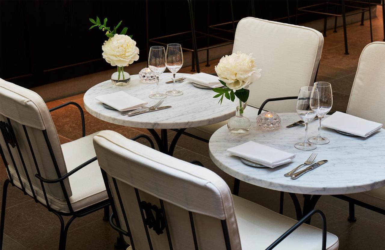 Villa Dagmar 斯德哥尔摩 外观 照片 Tables at the restaurant